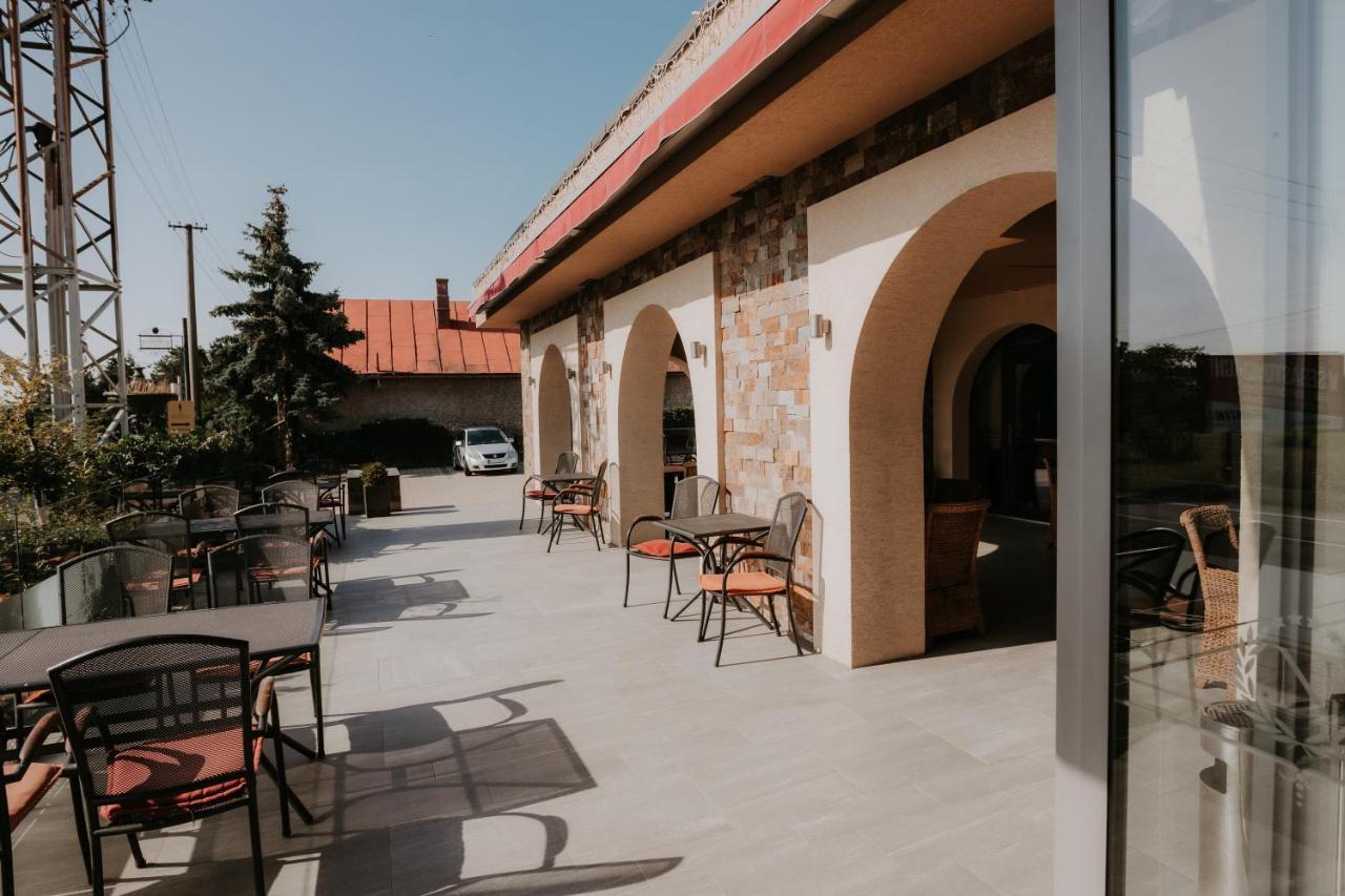 Hotel Bonaparte Kosice Exterior photo