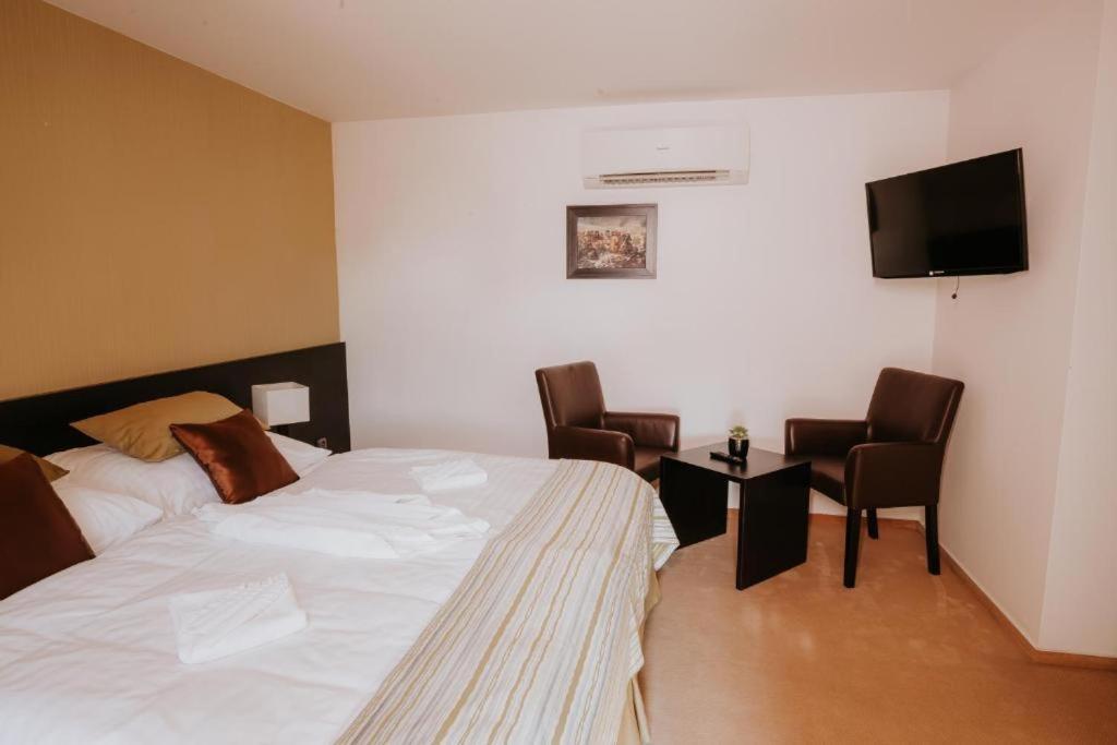 Hotel Bonaparte Kosice Exterior photo